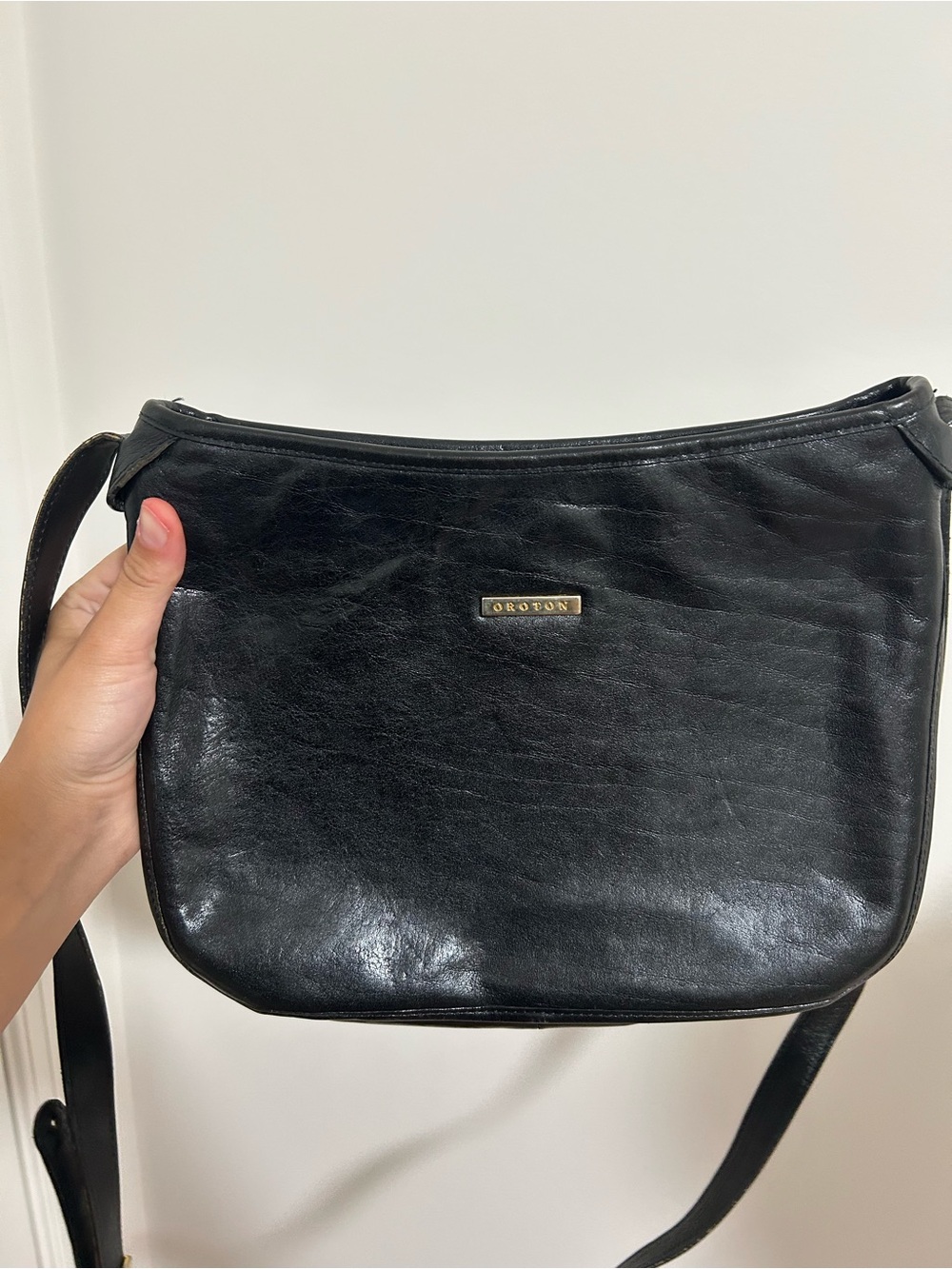 Oroton Black Leather Crossbody Bag